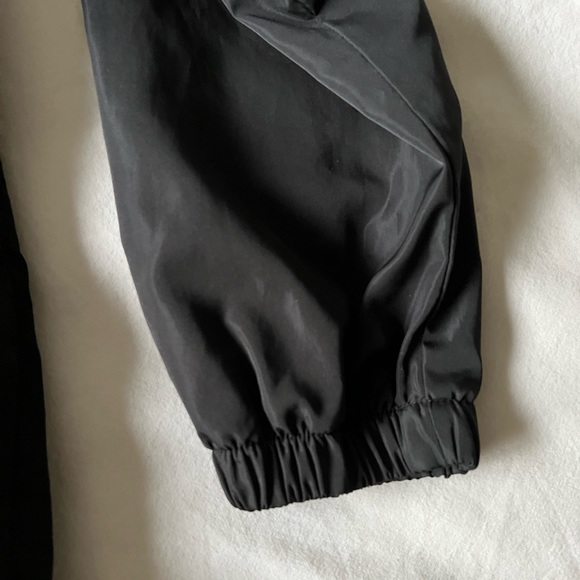 WindBreaker Jacket - Picture 9 of 9